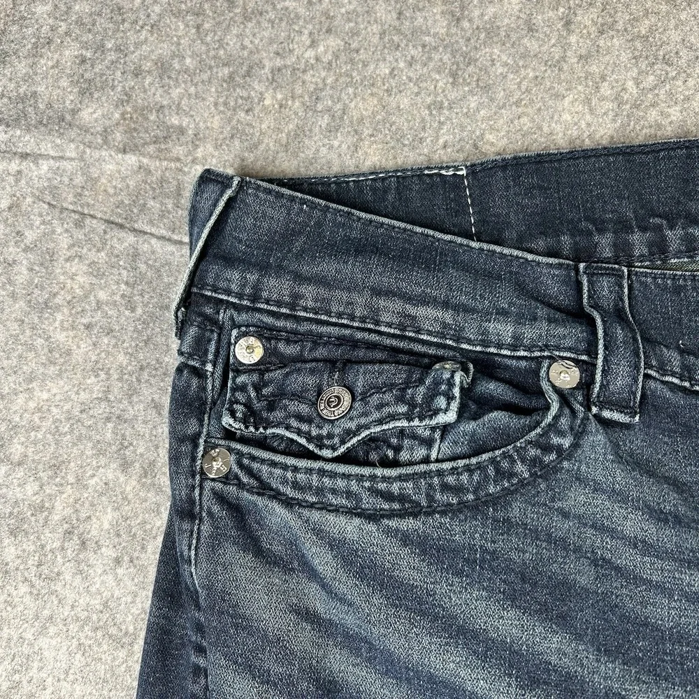 True Religion Jeans Men's 38 Geno Flap Big T Slim Fit Medium Wash Denim Stretch